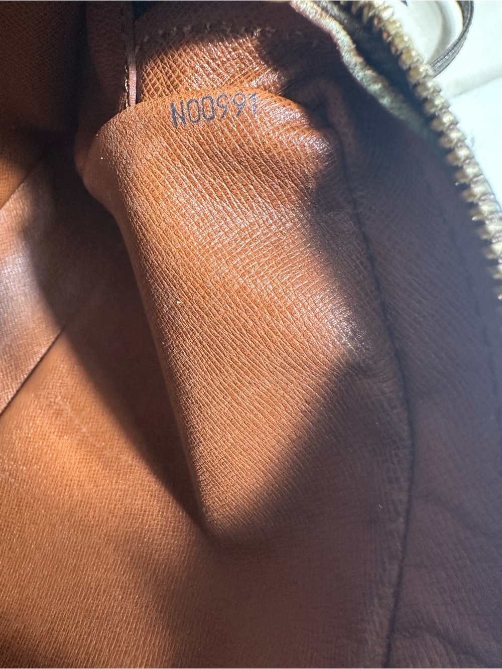 Louis Vuitton Crossbody Bag - Picture 9 of 10